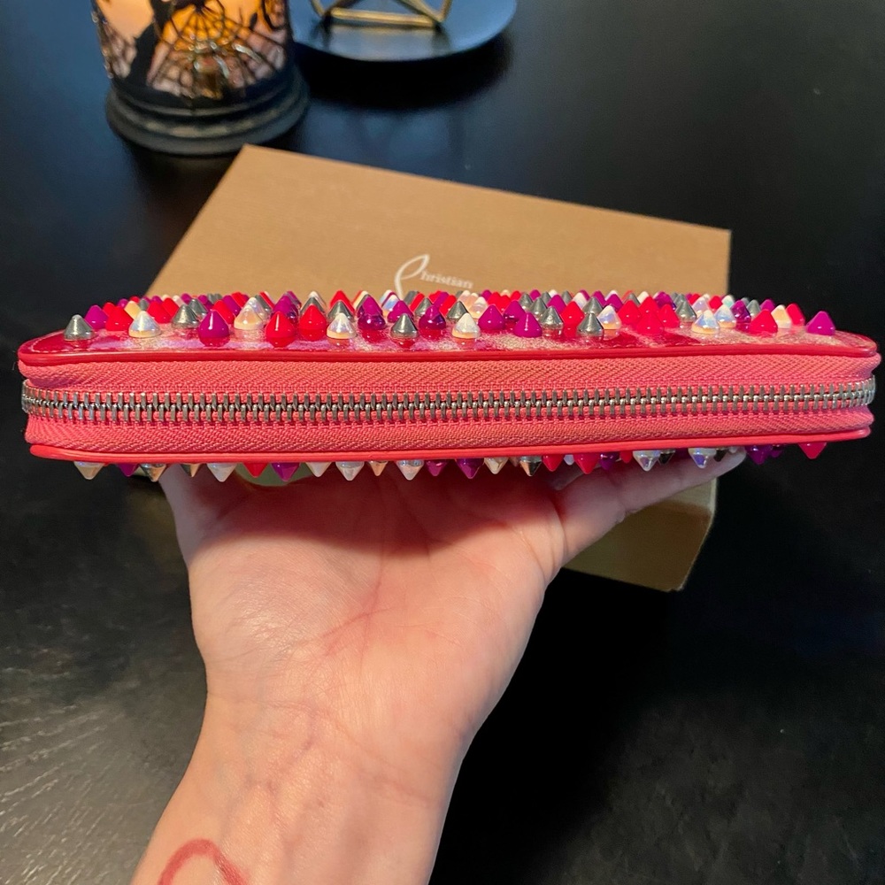 ✨🩷Christian Louboutin Panettone Glitter Spike Wallet🩷✨ - Picture 10 of 15